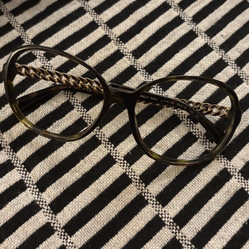 Oversized CHANEL Prescription Tortoise and Gold Sunglasses (NO LENSES) - Picture 3 of 11